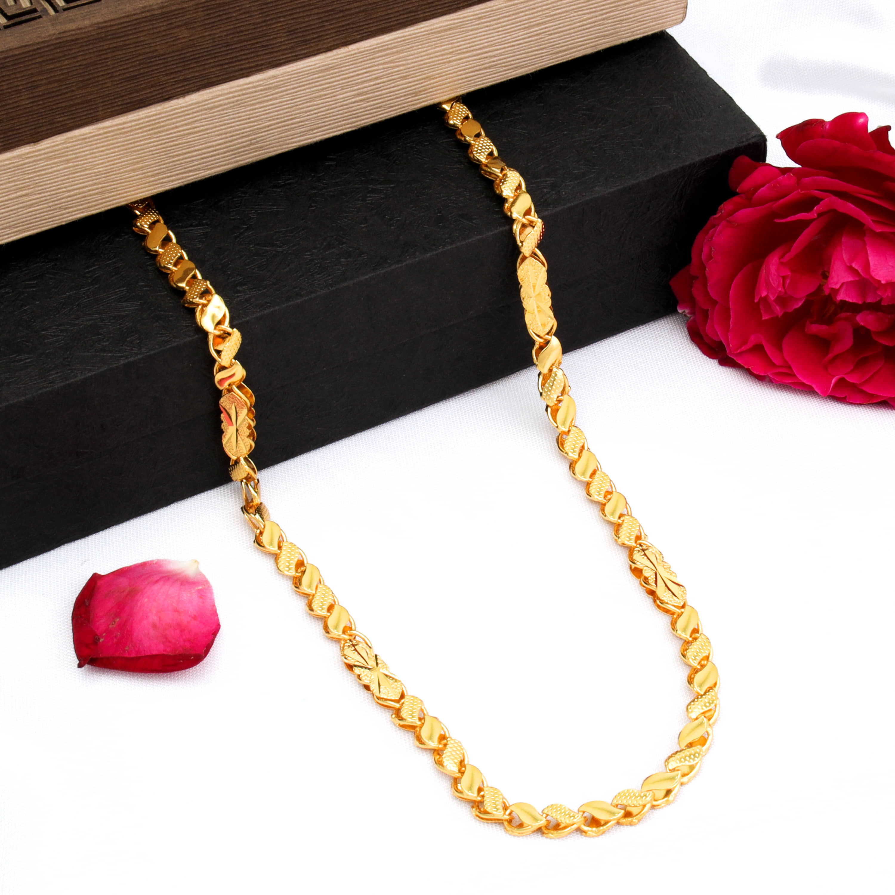 FASHION FRILL Gold Plated Brass Chain ( Pack of 1 )