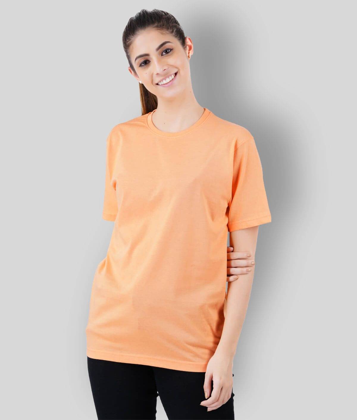     			stoovs Women Cotton Solid Regular Fit Round Neck T-Shirt ( Peach )