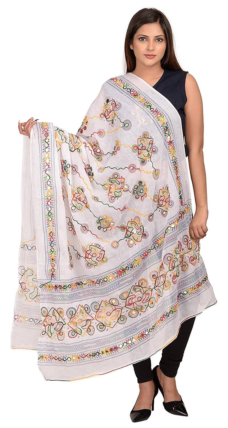 Apratim - White Cotton Women's Dupatta - ( Pack of 1 )     			Apratim - White Cotton Women's Dupatta - ( Pack of 1 )