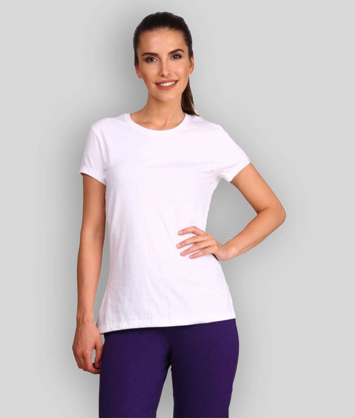     			Jockey - White Cotton Women's Nightwear Night T-Shirt ( Pack of 1 )