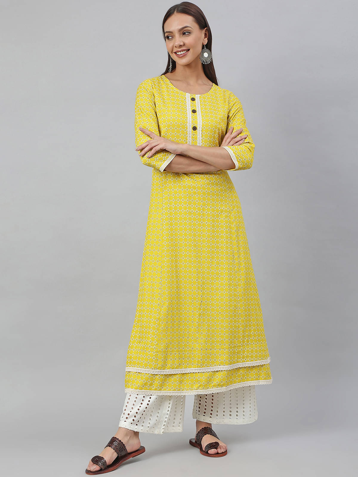 Janasya - Yellow Rayon Women's A-line Kurti ( Pack of 1 ) Janasya - Yellow Rayon Women's A-line Kurti ( Pack of 1 )