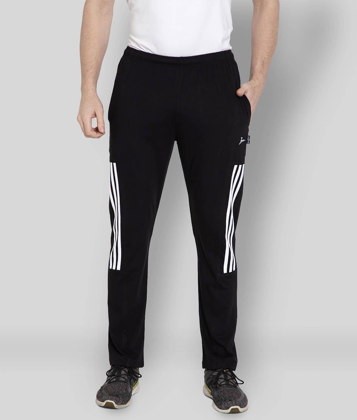 Zeffit - Black Cotton Blend Men's Sports Trackpants ( Pack of 1 ) - Track Pants | Buy online on ZillyBuy