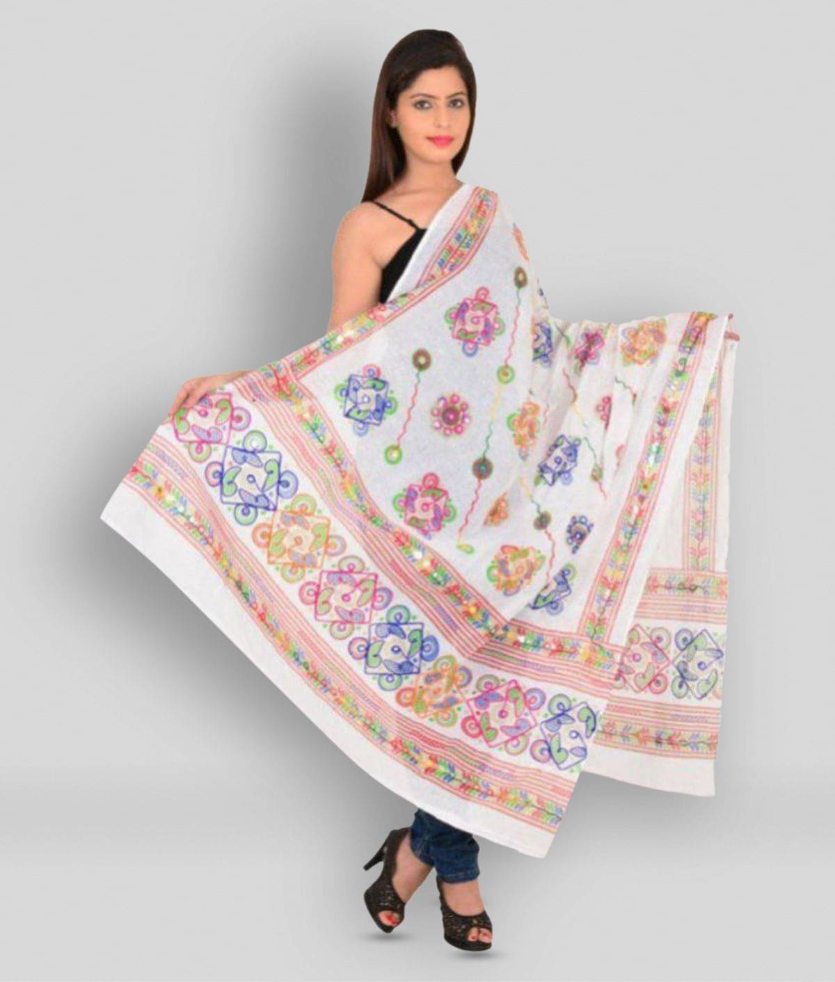     			Apratim White Cotton Dupatta