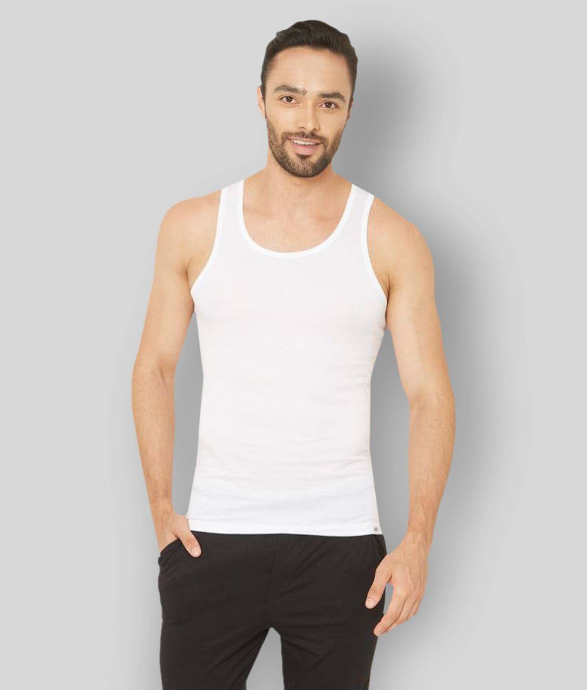     			XYXX Pack of 2 Cotton Blend Sleeveless Vest For Men ( White )