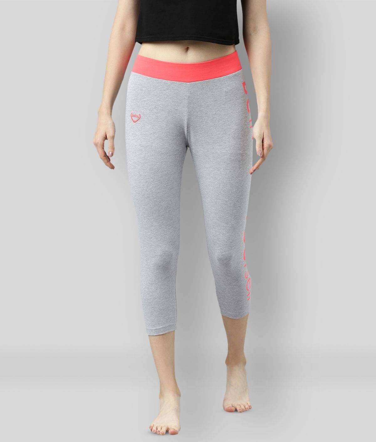     			Zebu - Light Grey Lycra Skinny Fit Women's Capri  ( Pack of 1 )