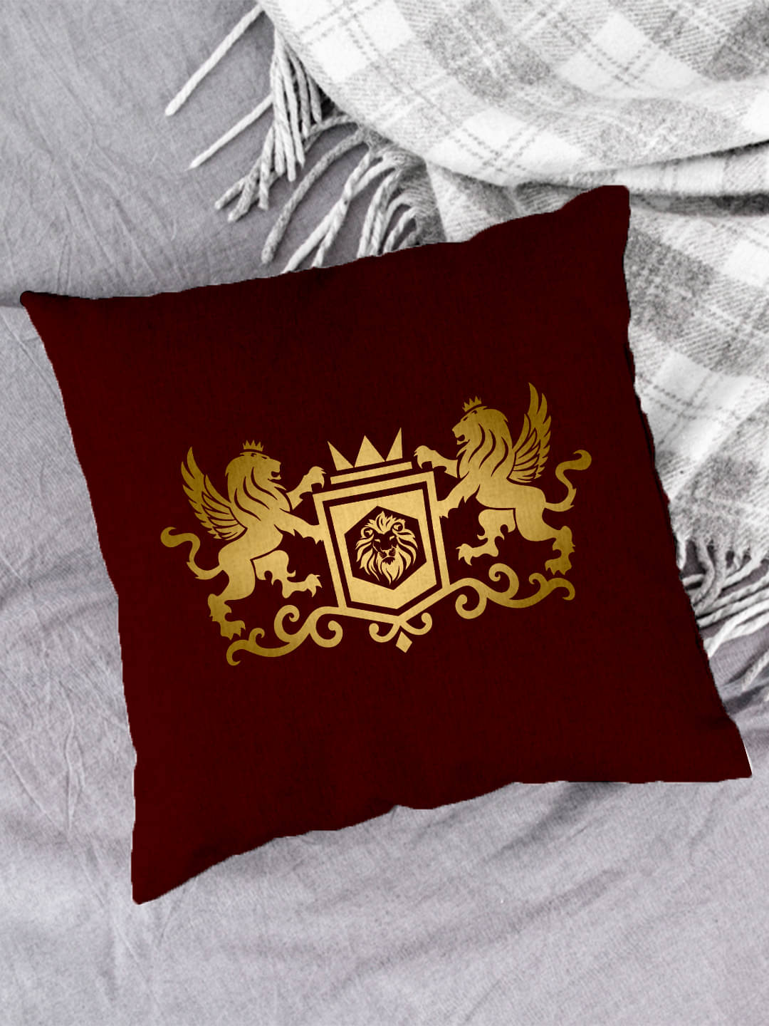     			Houzzcode Single Maroon Pillow Cover