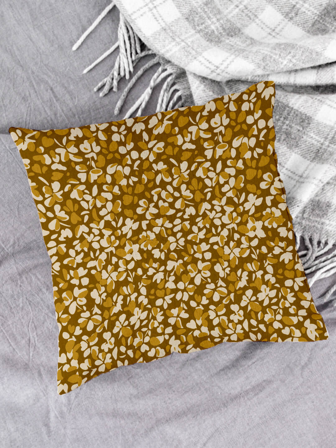     			Houzzcode Single Yellow Pillow Cover