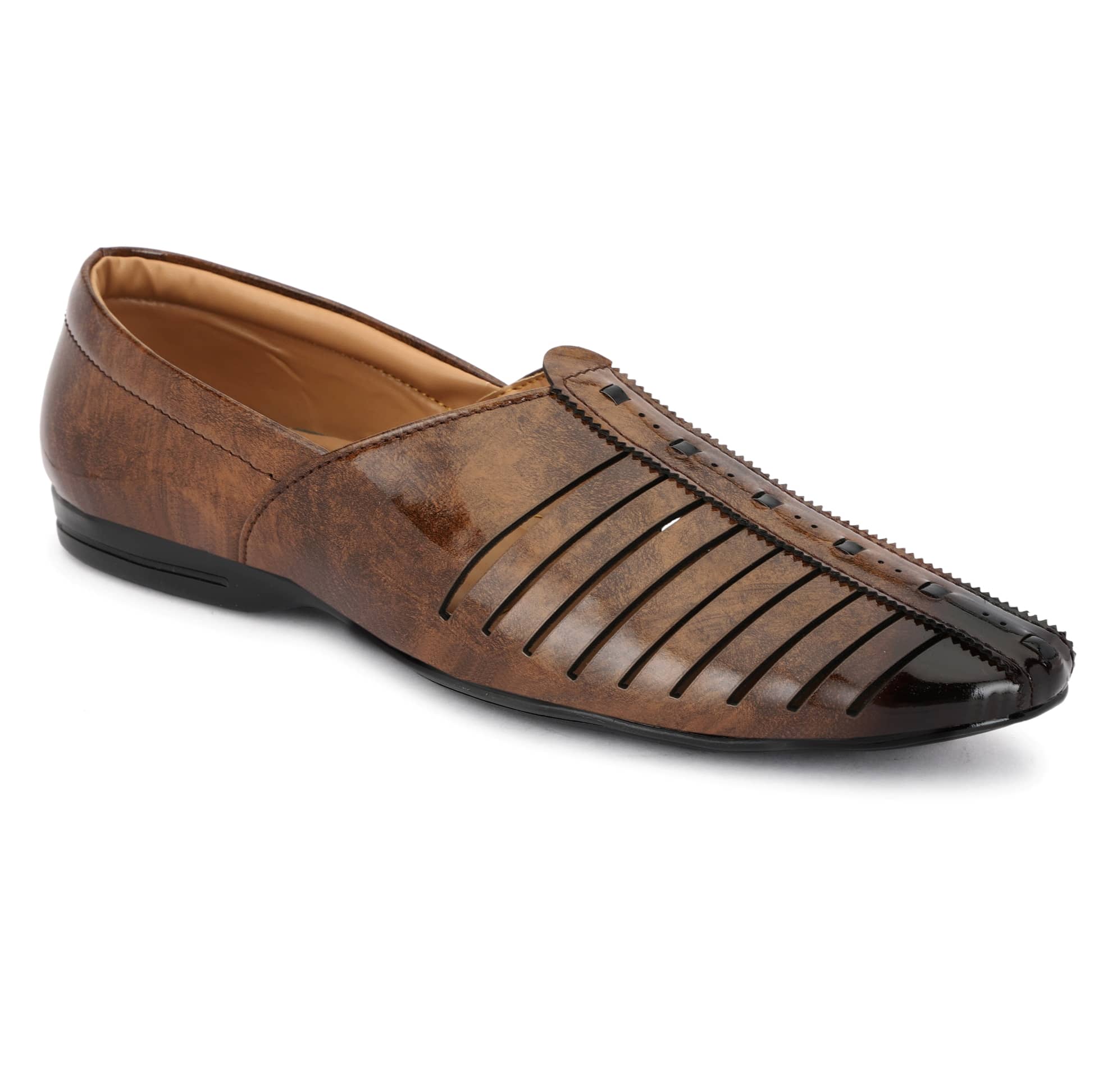 Buxton - Black Men's Mojaris - Ethnic Shoes | Buy online on ZillyBuy