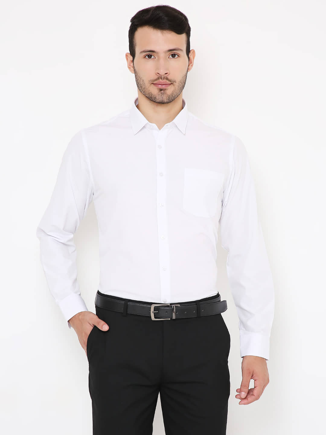 Maharaja - White Cotton Blend Slim Fit Men's Formal Shirt ( Pack of 1 )
