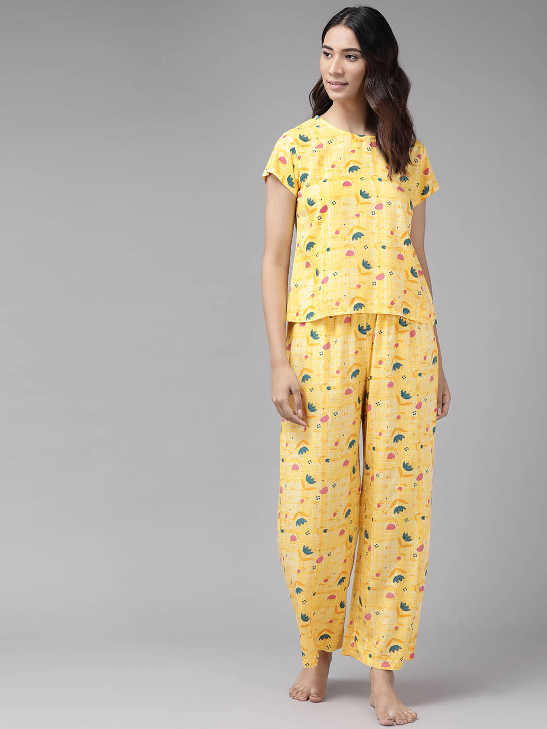 Yash Gallery - Yellow Rayon Women's Nightwear Nightsuit Sets ( Pack of 1 ) Yash Gallery - Yellow Rayon Women's Nightwear Nightsuit Sets ( Pack of 1 )