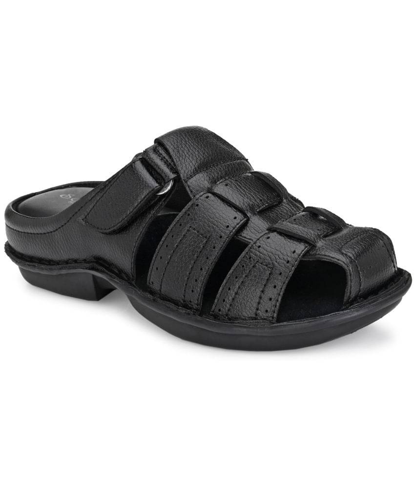     			softio - Black Men's Sandals