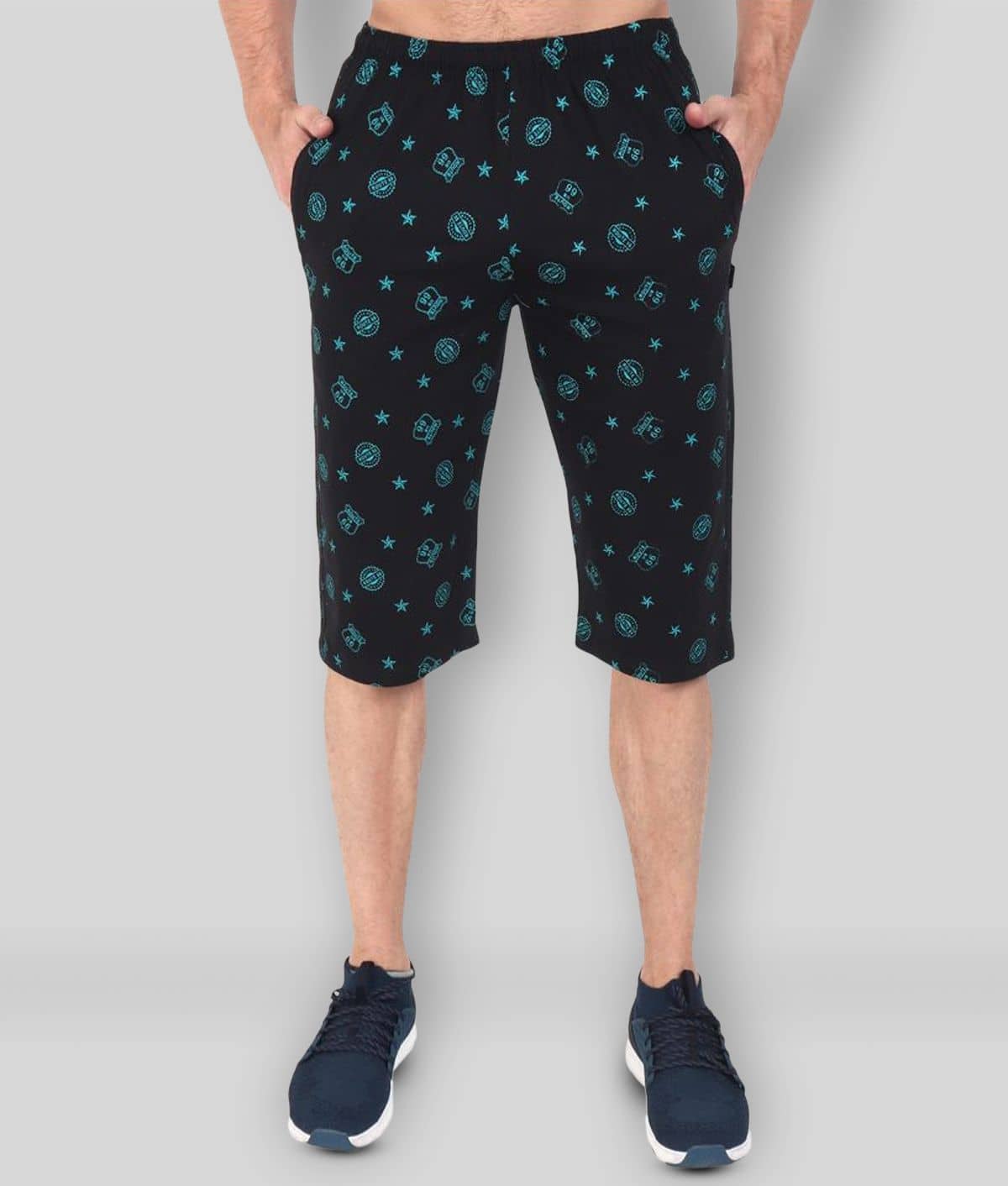 Zeffit - Black Cotton Blend Men's Three-Fourths ( Pack of 1 ) - Shorts | Buy online on ZillyBuy