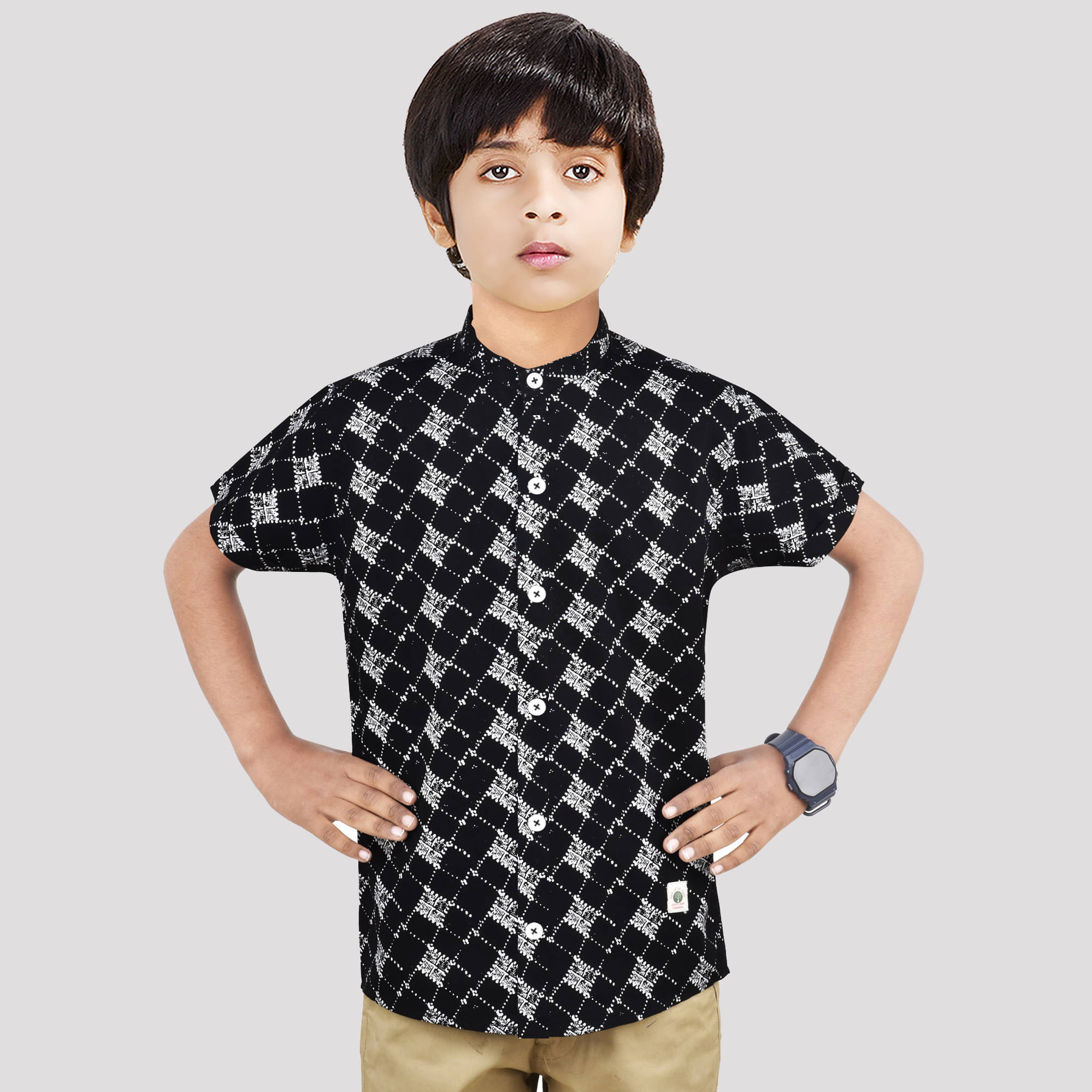 Made In The Shade Pack of 1 Boys 100% Cotton Half Sleeves Shirt ( Black ) Made In The Shade Pack of 1 Boys 100% Cotton Half Sleeves Shirt ( Black )