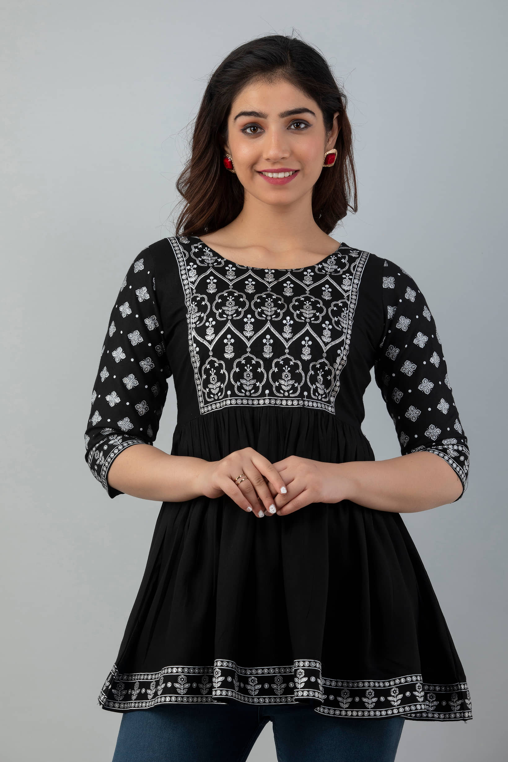 FABRR Women's Rayon Tunic ( Black )