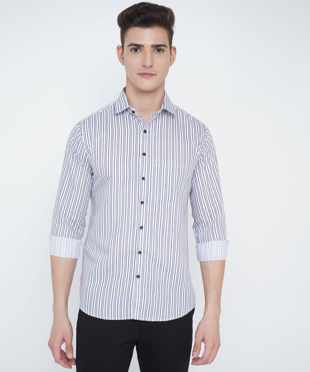 VERTUSY - White Cotton Regular Fit Men's Casual Shirt ( Pack of 1 ) VERTUSY - White Cotton Regular Fit Men's Casual Shirt ( Pack of 1 )