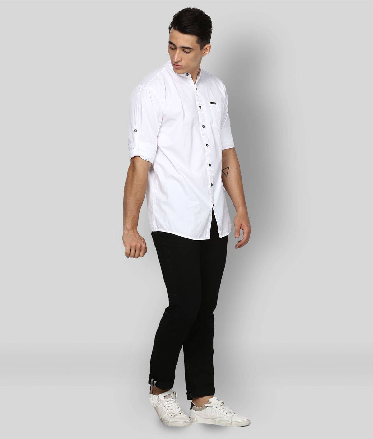     			Urbano Fashion - White Cotton Slim Fit Men's Casual Shirt ( Pack of 1 )