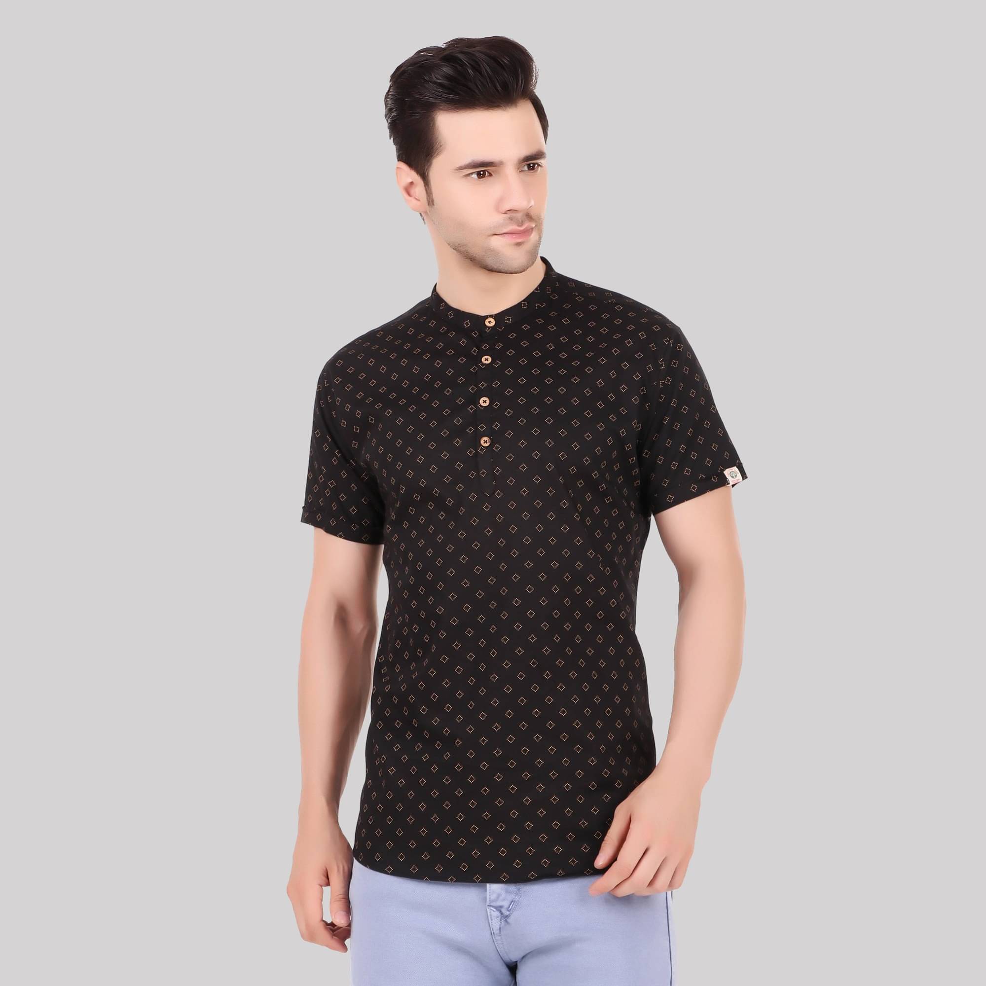 Made In The Shade - Black Cotton Men's Regular Kurta ( Pack of 1 ) Made In The Shade - Black Cotton Men's Regular Kurta ( Pack of 1 )