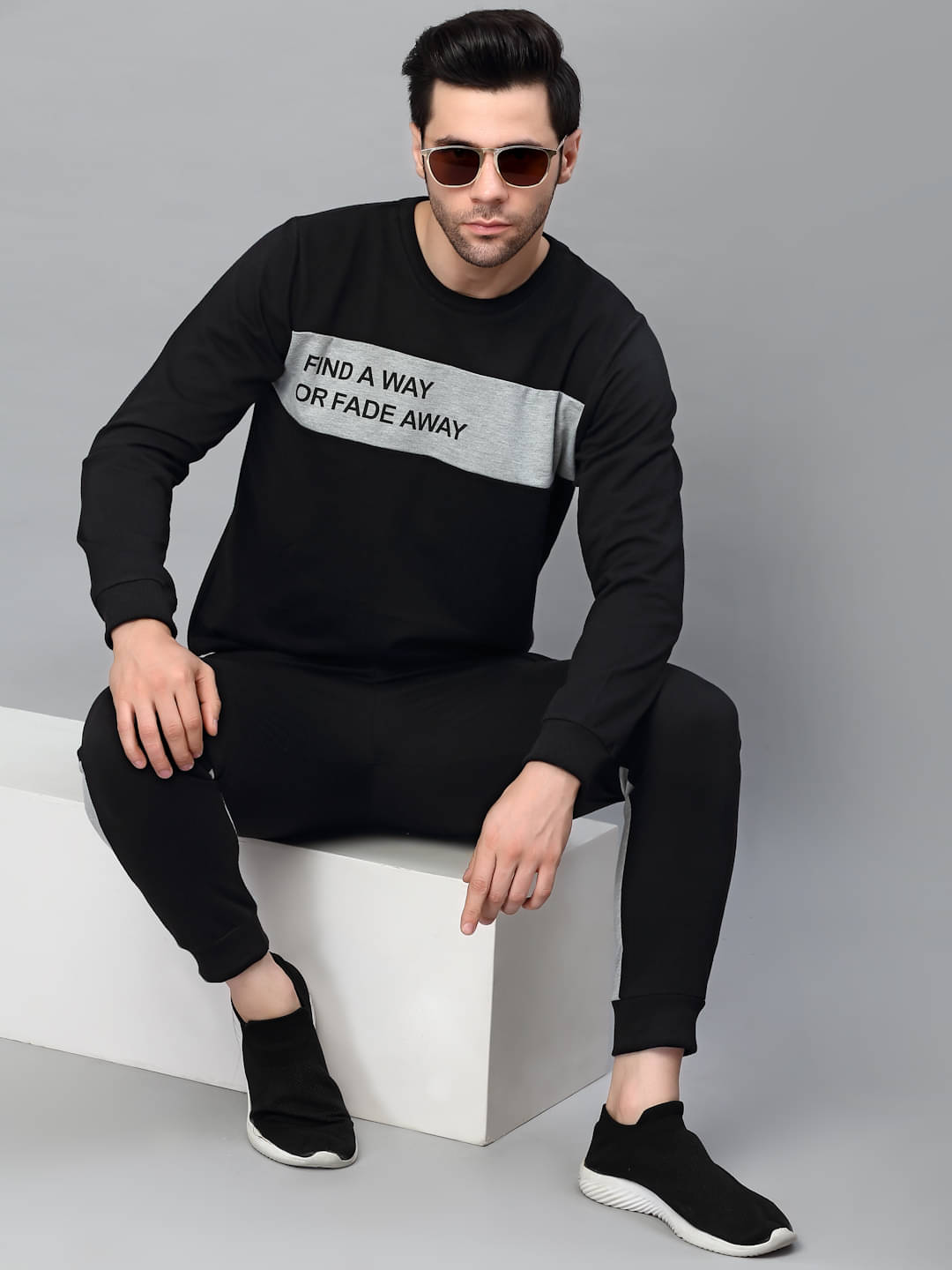 Rigo - Black Cotton Blend Regular Fit Men's Tracksuit ( Pack of 1 ) Rigo - Black Cotton Blend Regular Fit Men's Tracksuit ( Pack of 1 )