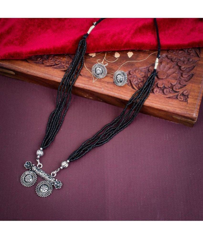 Sukkhi - Black Mangalsutra Set ( Pack of 1 ) Sukkhi - Black Mangalsutra Set ( Pack of 1 )