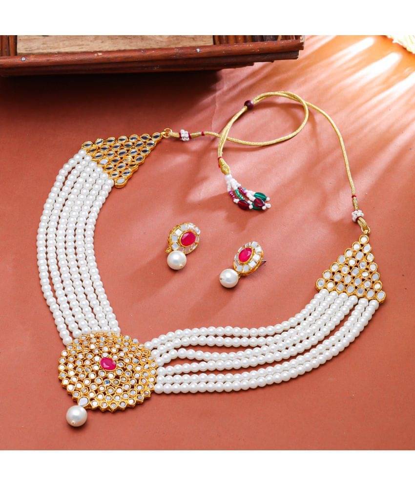     			Sukkhi - White Alloy Necklace Set ( Pack of 1 )