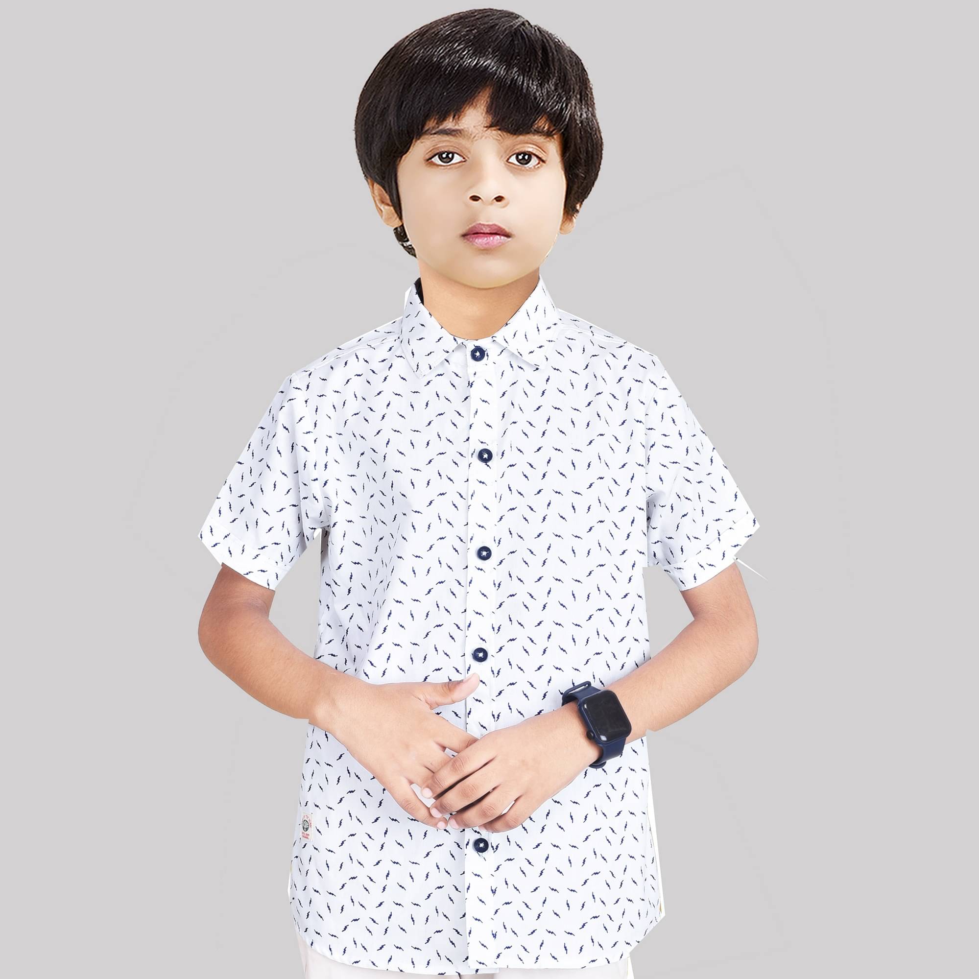     			Made In The Shade Pack of 1 Boys 100% Cotton Half Sleeves Shirt ( White )