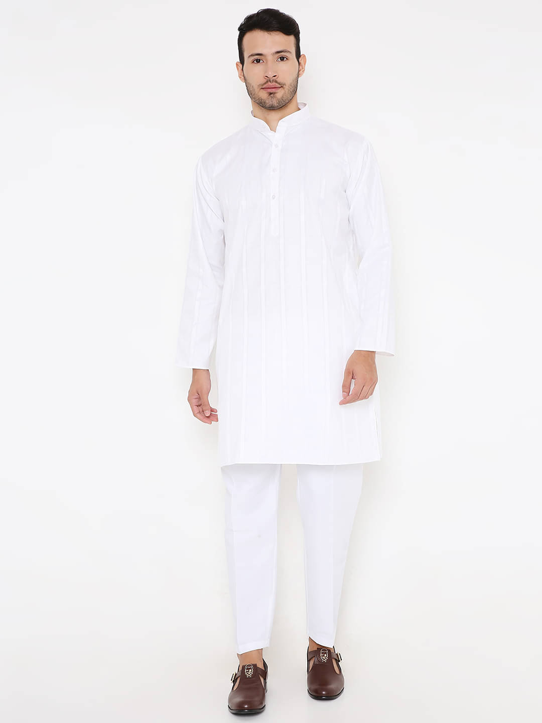     			Maharaja - White Polyester Regular Fit Men's Kurta Pyjama Set ( Pack of 1 )