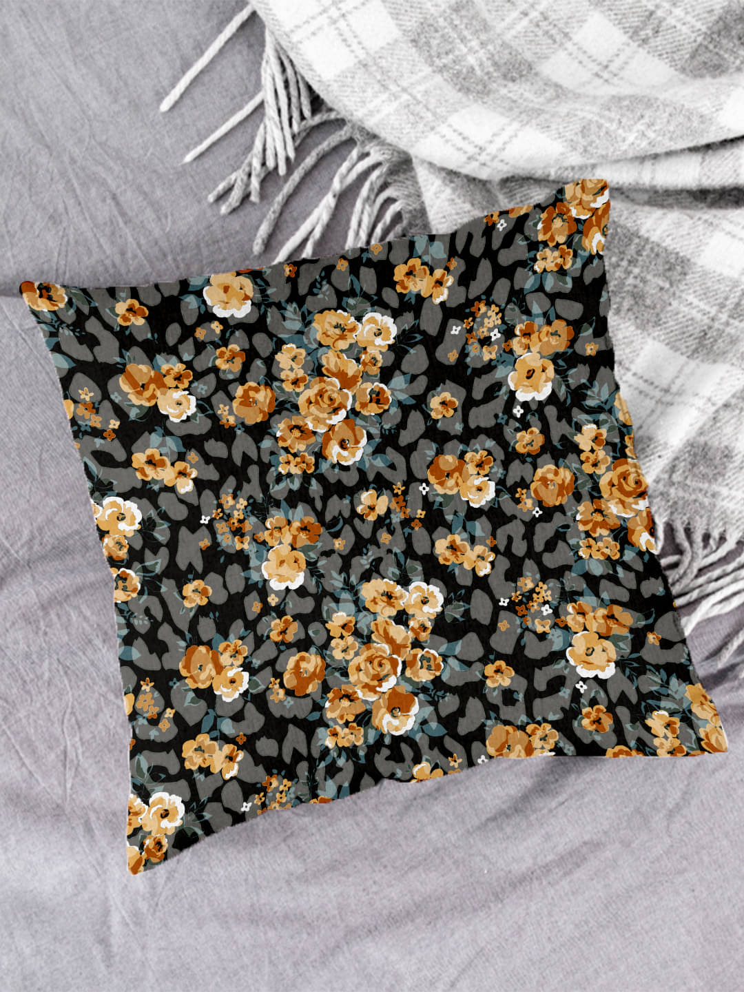     			Houzzcode - Water Repellent Multi Polyester Pillow Covers 40x40x3 ( Pack of 1 )
