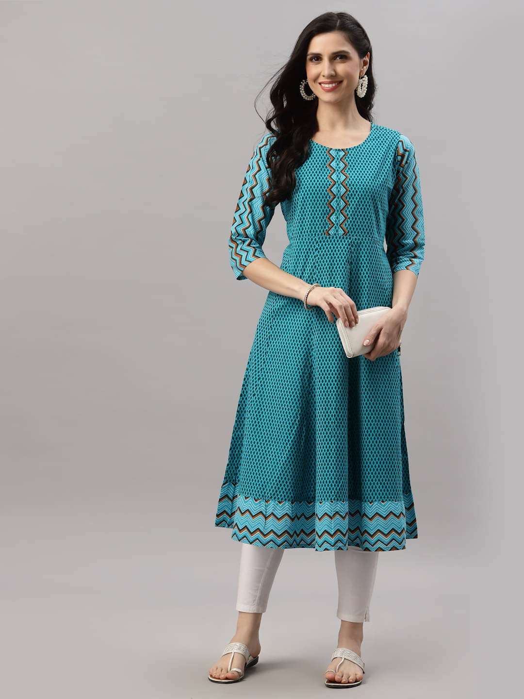     			Yash Gallery - Blue Cotton Women's Flared Kurti ( Pack of 1 )