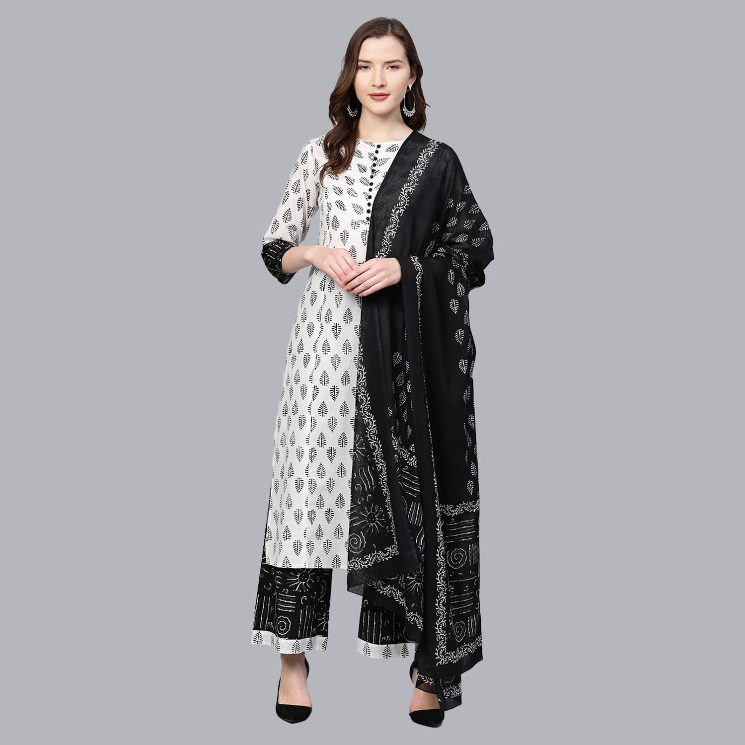     			Yash Gallery - White Straight Cotton Women's Stitched Salwar Suit ( Pack of 1 )