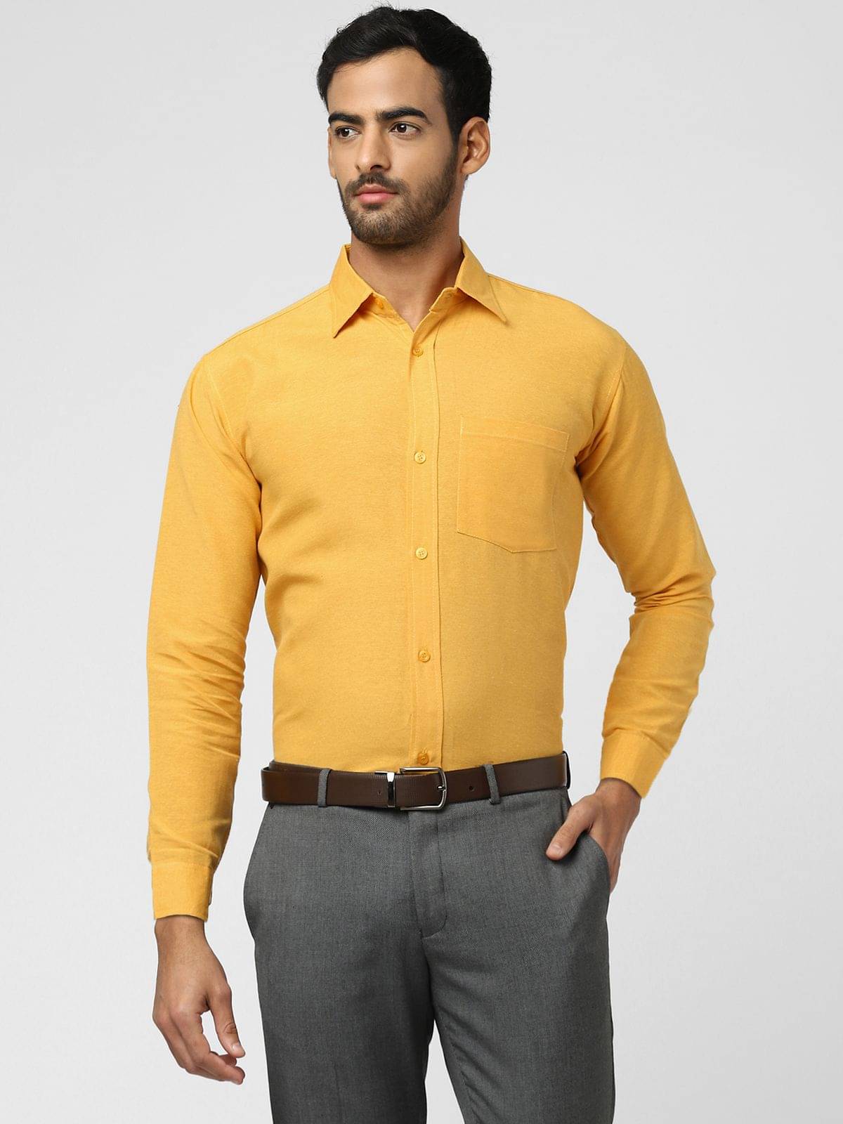     			DESHBANDHU DBK - Yellow Cotton Regular Fit Men's Casual Shirt (Pack of 1 )