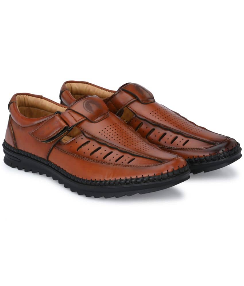 Rising Wolf - Tan Men's Sandals