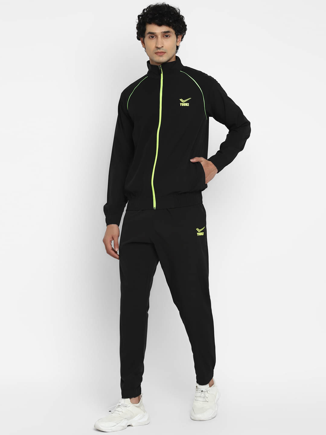     			YUUKI - Black Polyester Regular Fit Printed Men's Sports Tracksuit ( Pack of 1 )