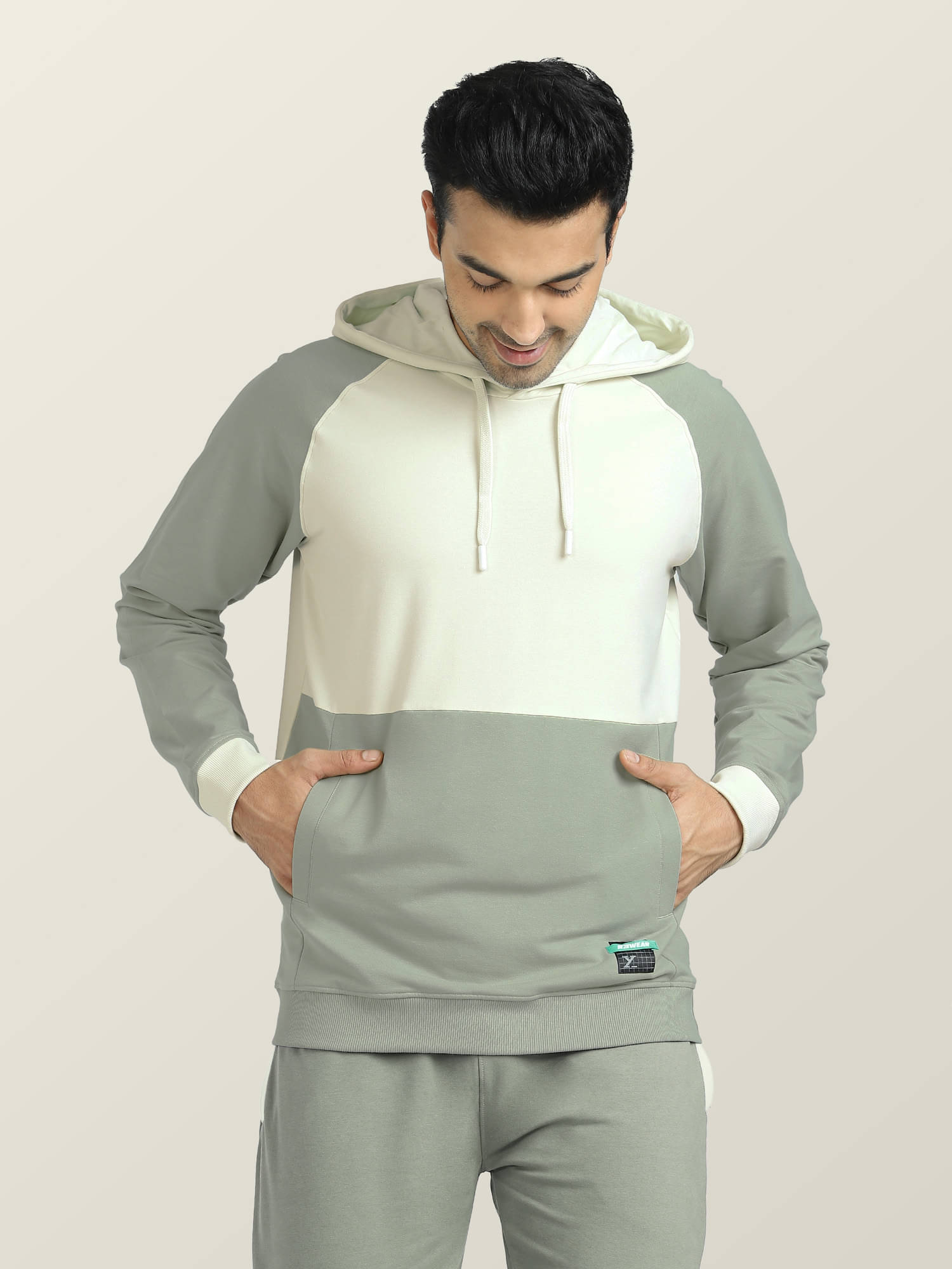 XYXX - White Cotton Blend Regular Fit Men's Sweatshirt ( Pack of 1 ) XYXX - White Cotton Blend Regular Fit Men's Sweatshirt ( Pack of 1 )