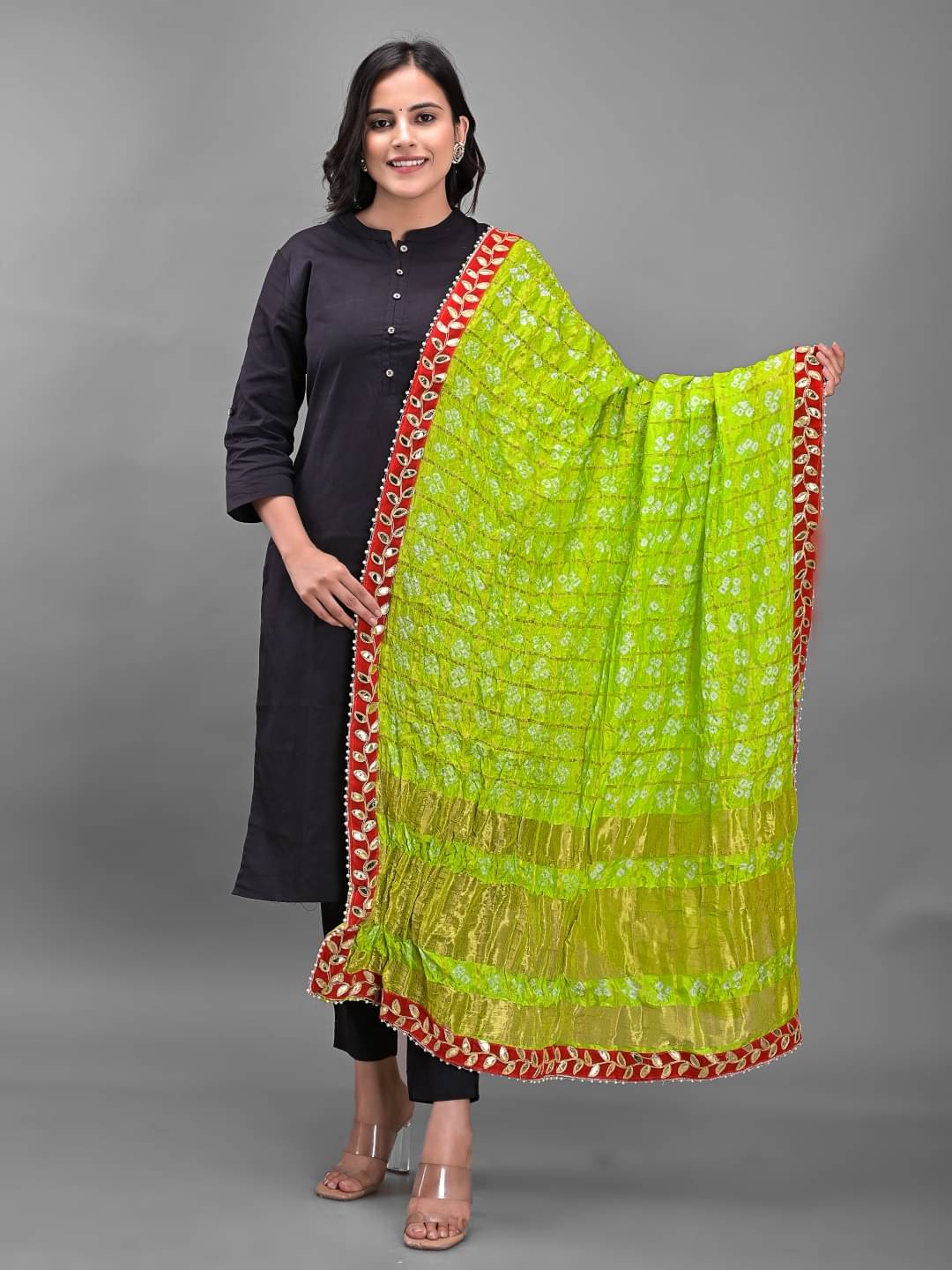     			Apratim - Green Silk Women's Dupatta - ( Pack of 1 )