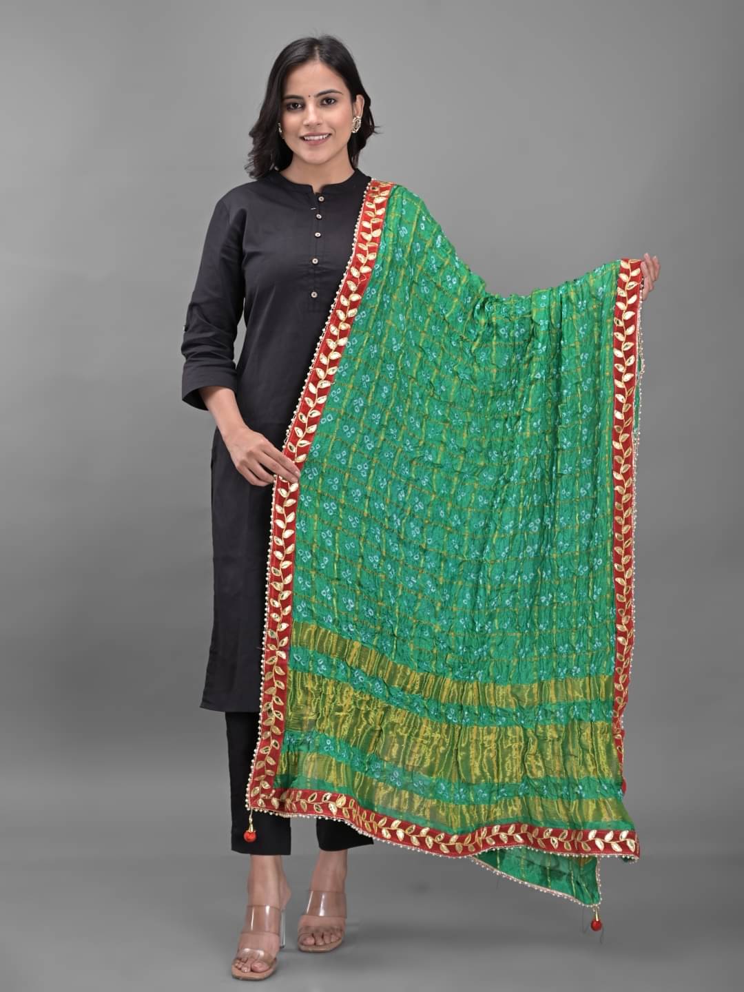     			Apratim - Green Silk Women's Dupatta - ( Pack of 1 )