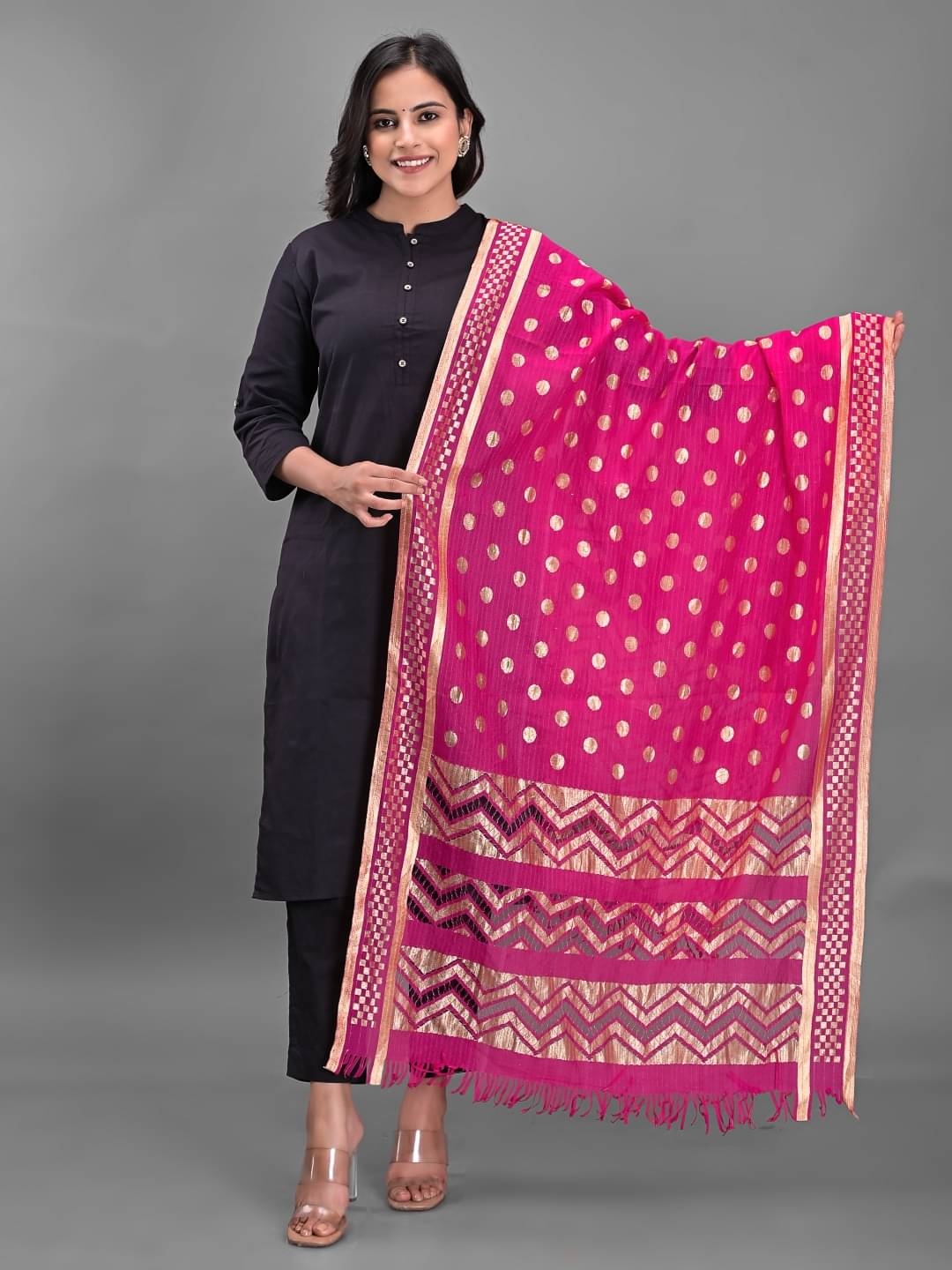 Apratim - Pink Silk Women's Dupatta - ( Pack of 1 )     			Apratim - Pink Silk Women's Dupatta - ( Pack of 1 )