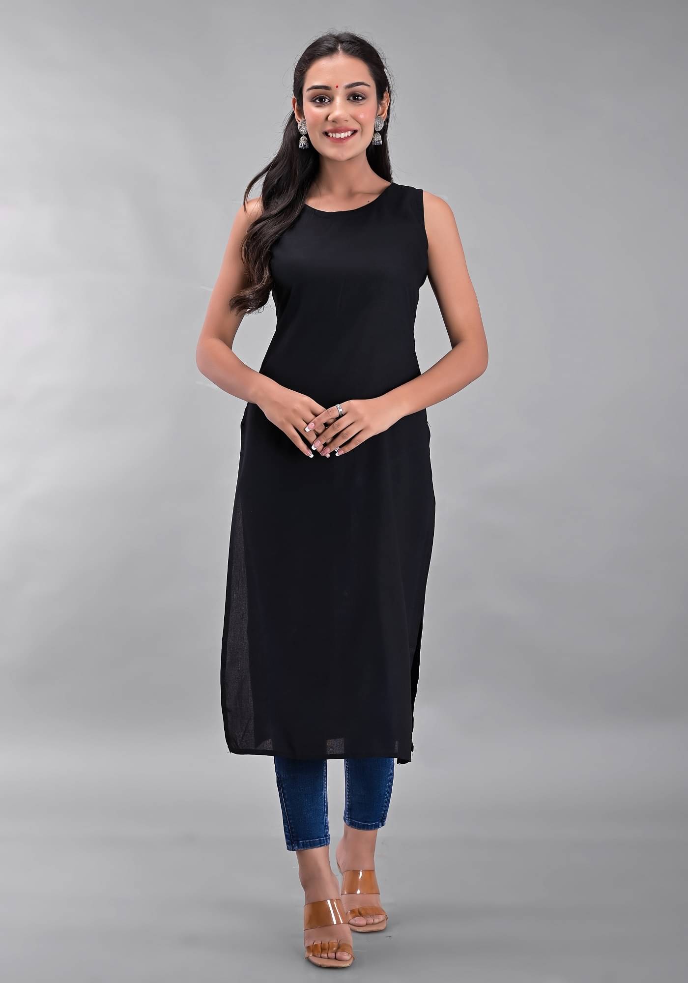 Clothy N Wave - Black Rayon Women's Straight Kurti ( Pack of 1 ) Clothy N Wave - Black Rayon Women's Straight Kurti ( Pack of 1 )