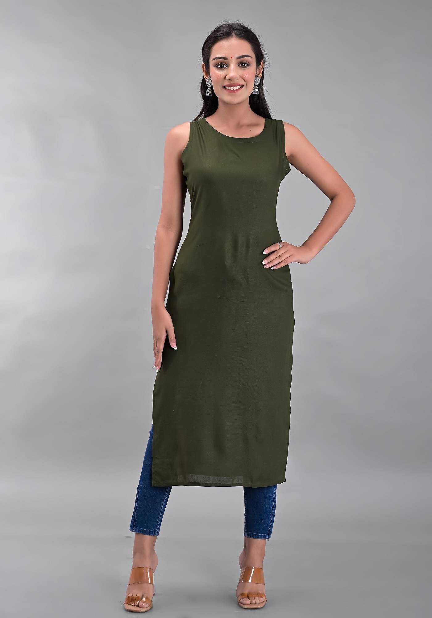     			Clothy N Wave - Green Rayon Women's Straight Kurti ( Pack of 1 )