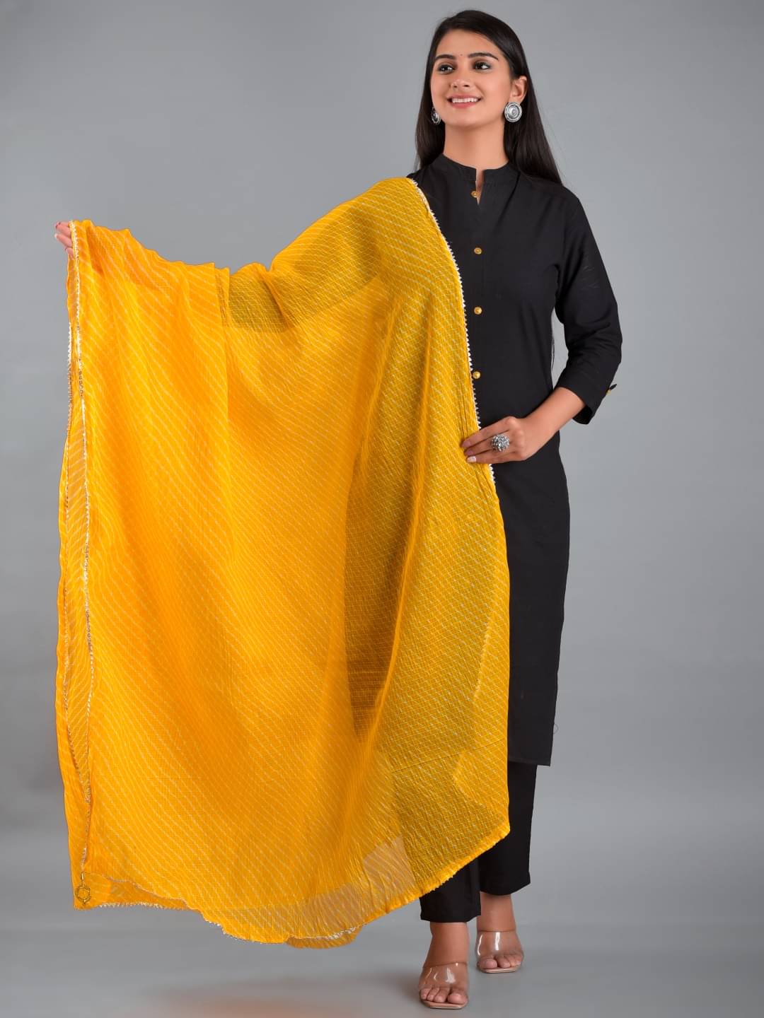 Apratim - Yellow Cotton Women's Dupatta - ( Pack of 1 )     			Apratim - Yellow Cotton Women's Dupatta - ( Pack of 1 )