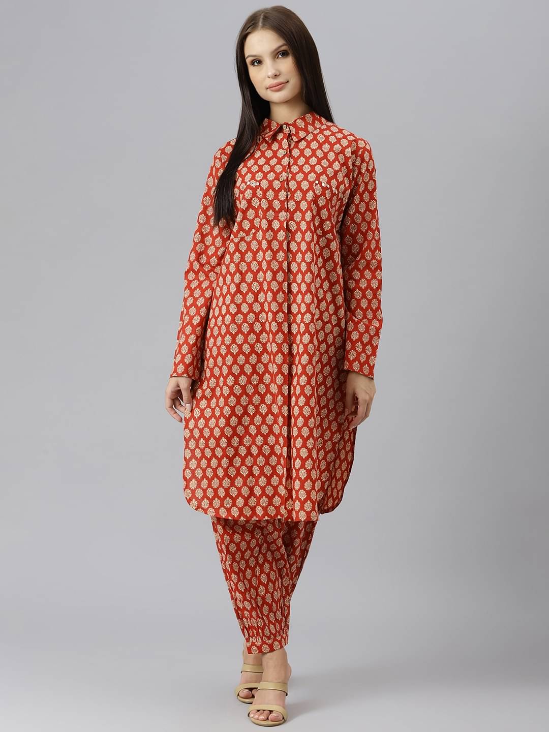     			Divena Women Cotton Printed Shirt Style Kurti With Pants ( Maroon )