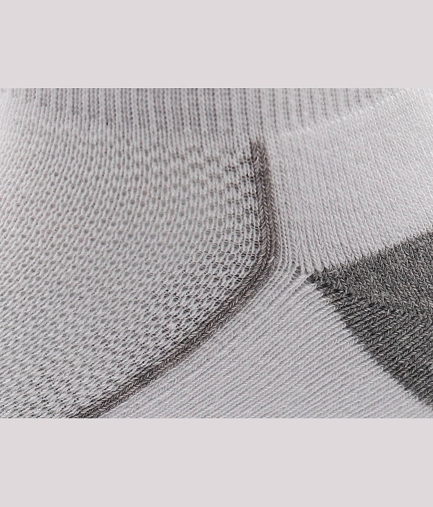 RC. ROYAL CLASS - Cotton Men's Colorblock Multicolor Low Cut Socks ( Pack of 3 )