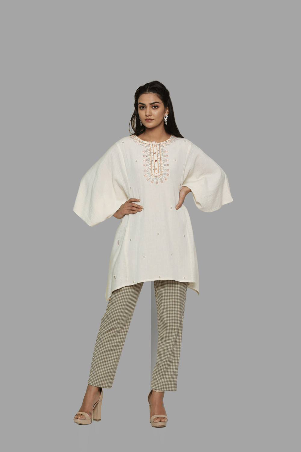     			Juniper Women's Rayon Asymmetrical Top ( White )
