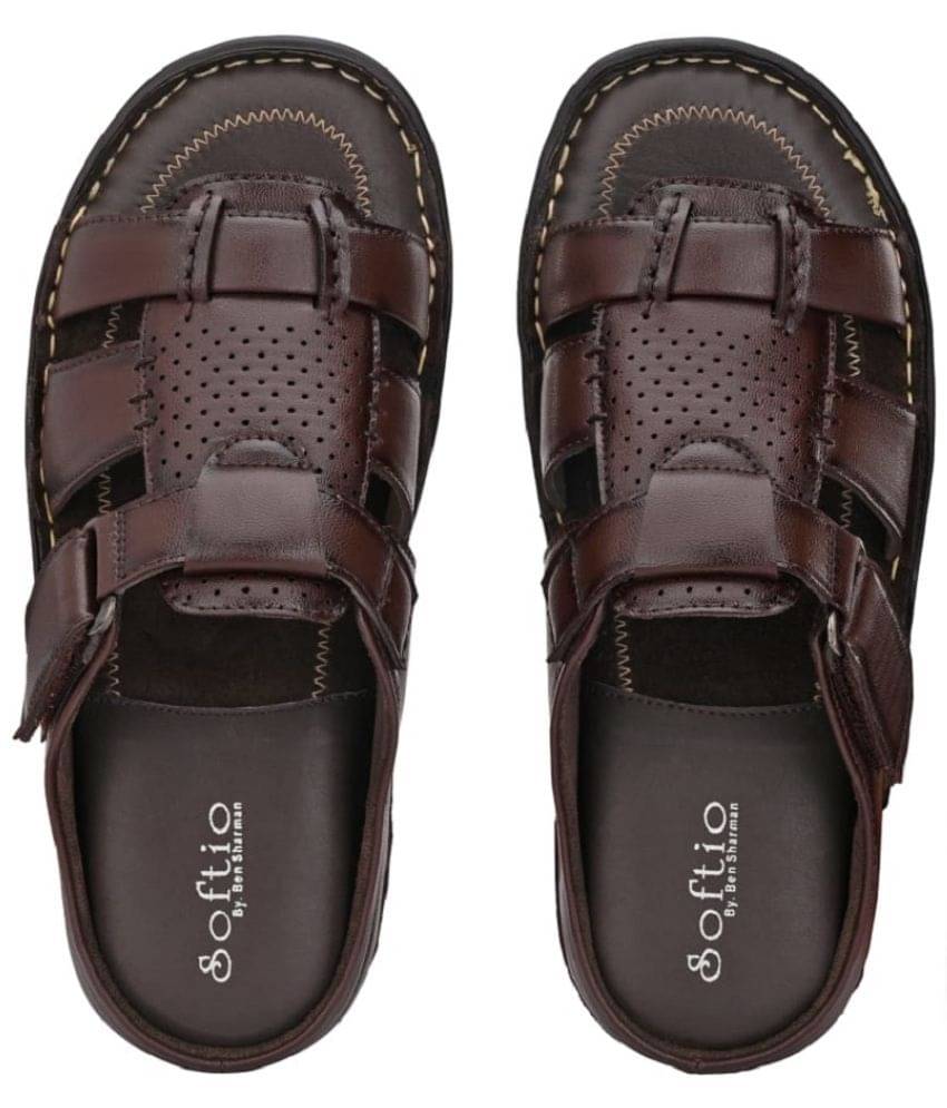     			softio - Brown Men's Leather Slipper