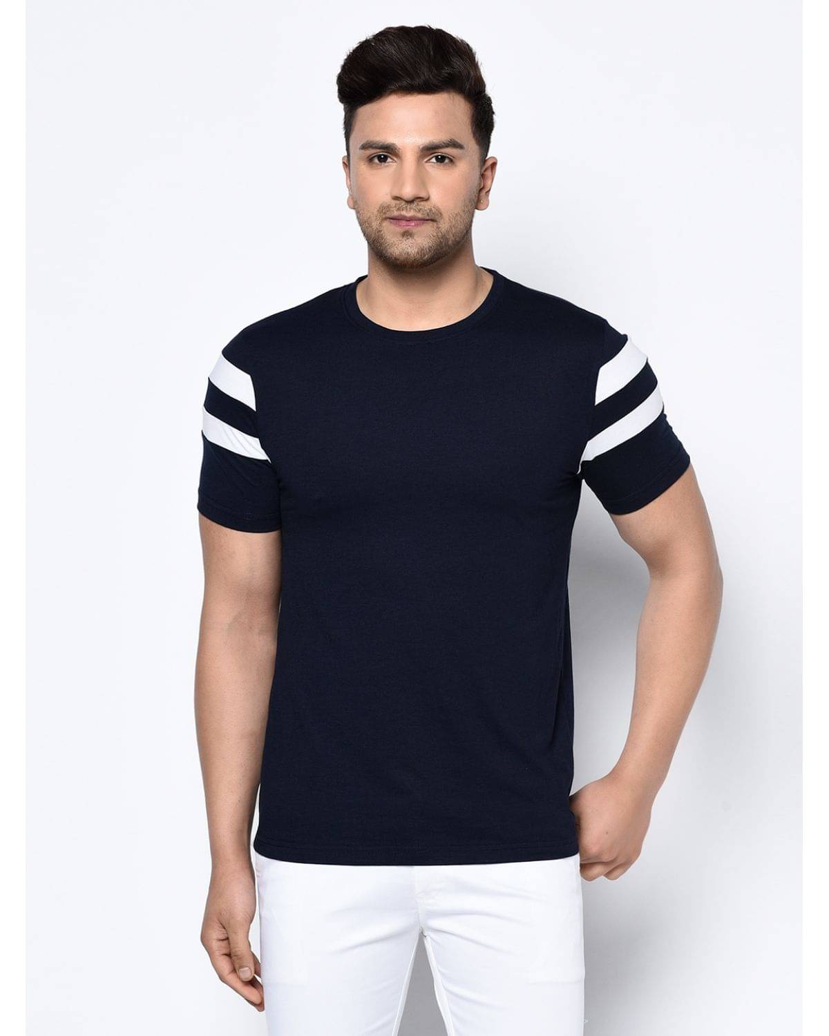 Glito Pack of 1 Cotton Blend Regular Fit Men's T-Shirt ( Black ) Glito Pack of 1 Cotton Blend Regular Fit Men's T-Shirt ( Black )