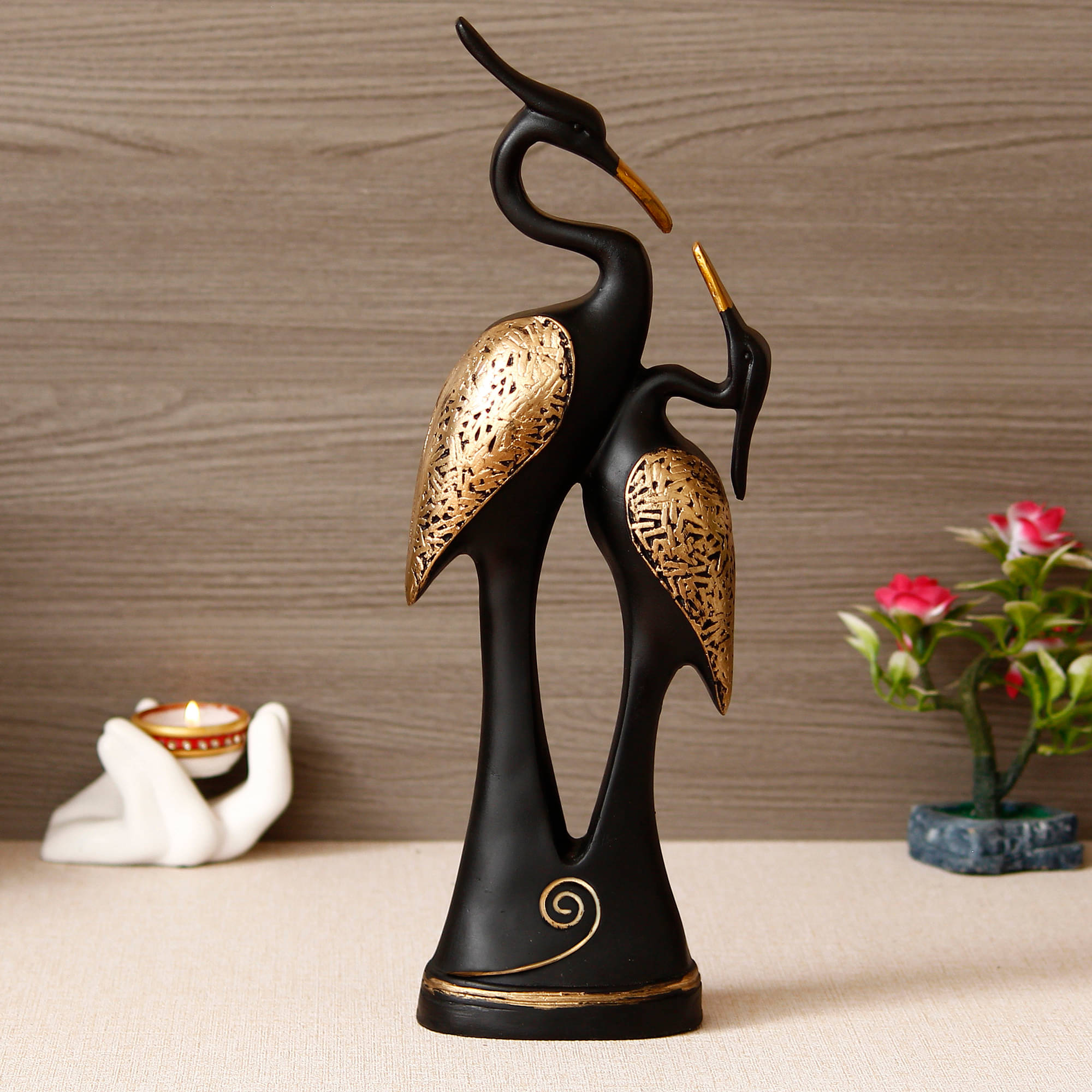 eCraftIndia Black & Gold-Toned Loving Swan Couple Decorative Showpiece eCraftIndia Black & Gold-Toned Loving Swan Couple Decorative Showpiece