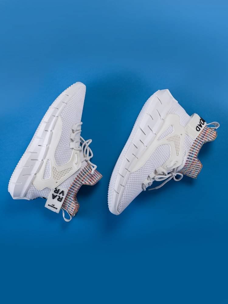     			RapidBox - White Men's Sneakers