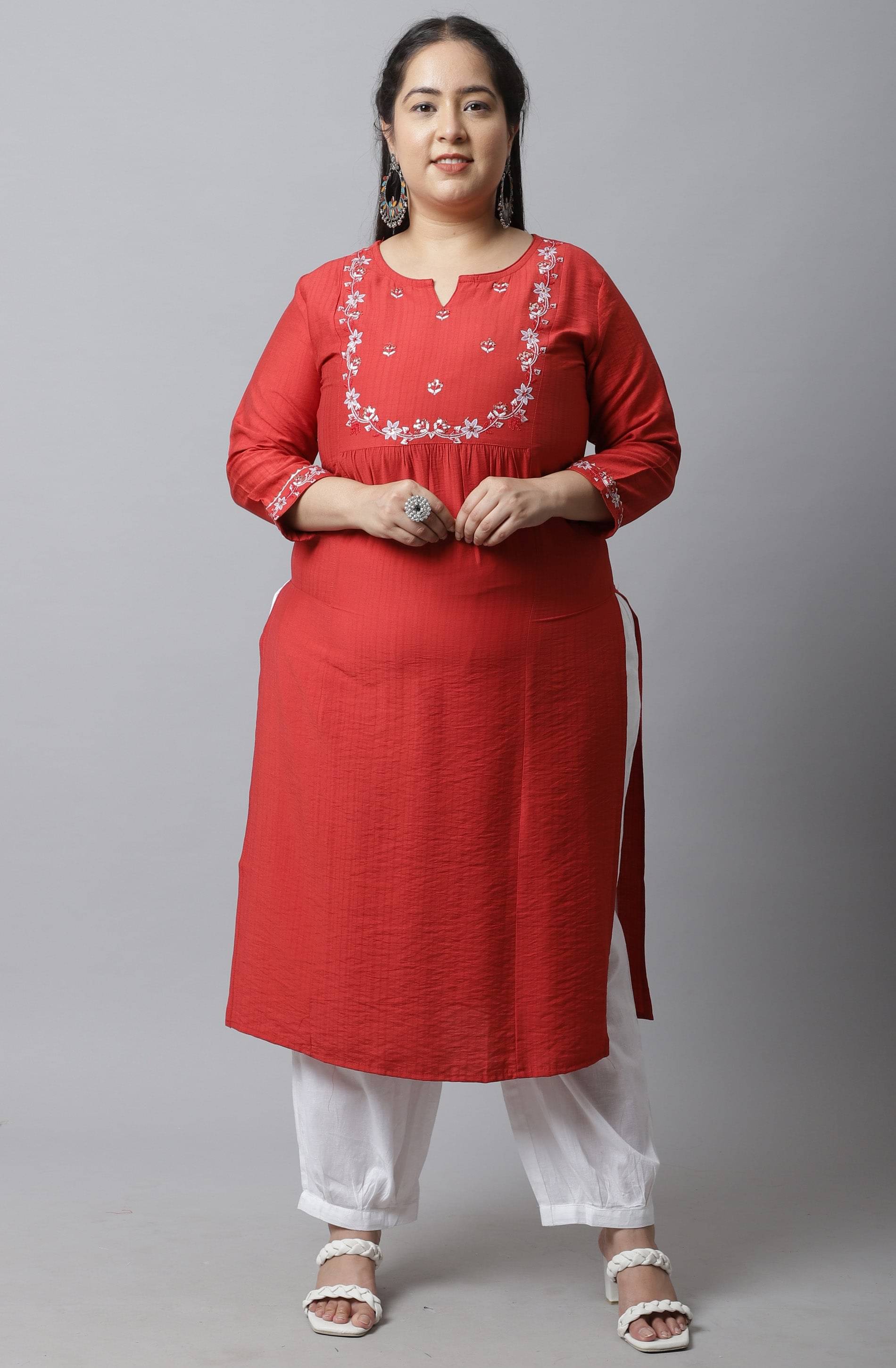 Rajnandini - Red Rayon Women's Straight Kurti ( Pack of 1 ) Rajnandini - Red Rayon Women's Straight Kurti ( Pack of 1 )