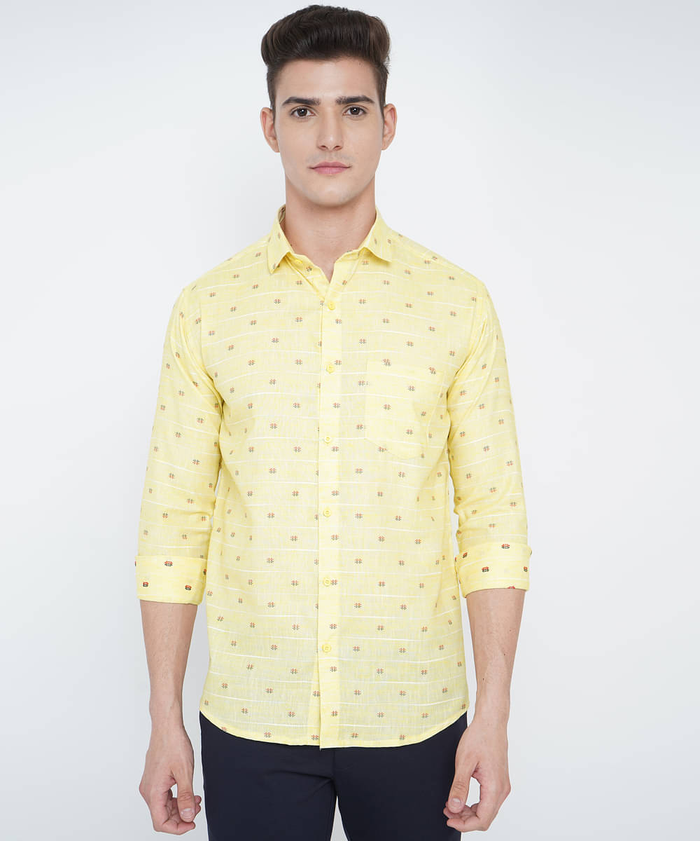 VERTUSY - Yellow 100% Cotton Regular Fit Men's Casual Shirt ( Pack of 1 ) VERTUSY - Yellow 100% Cotton Regular Fit Men's Casual Shirt ( Pack of 1 )