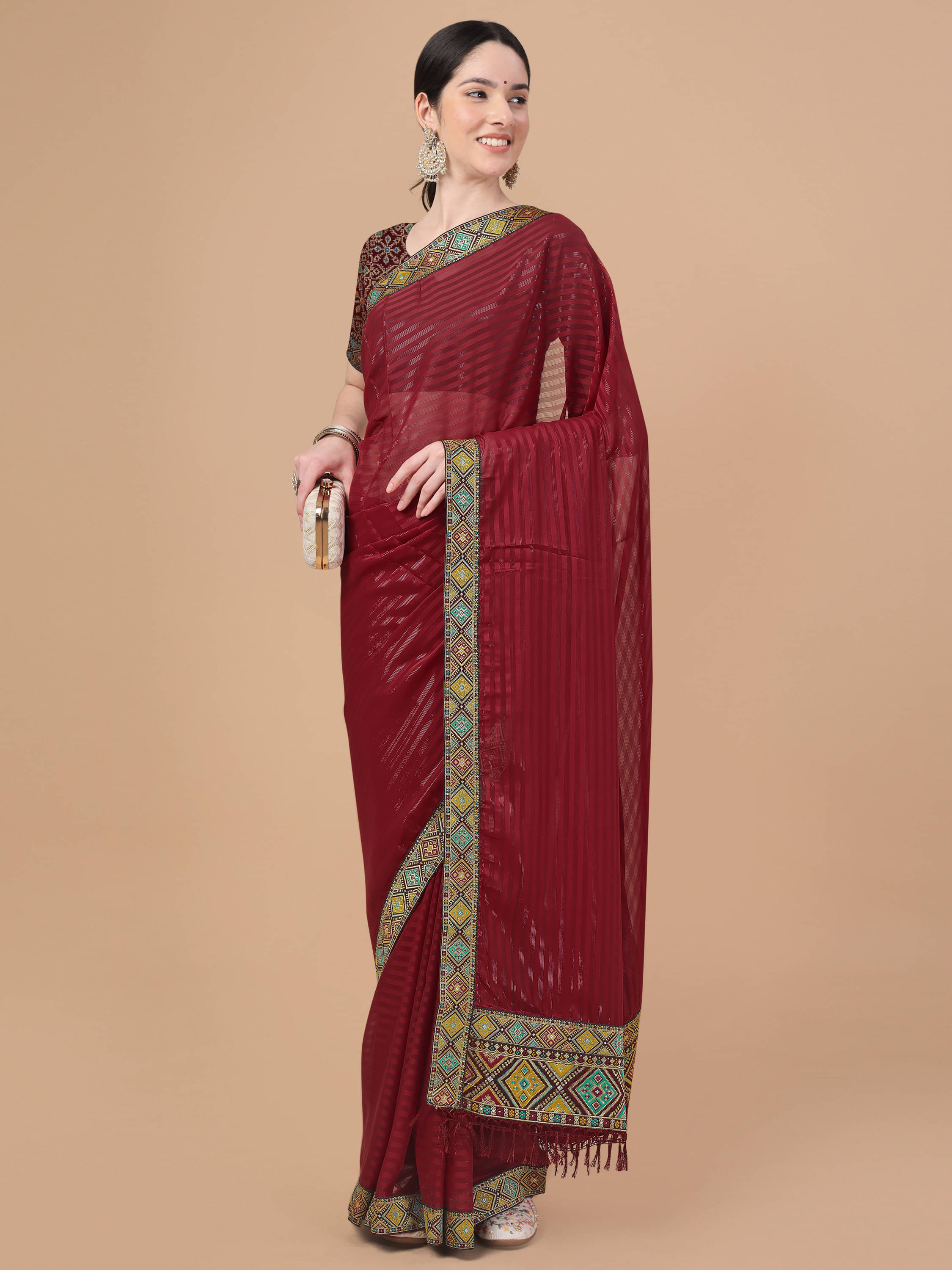 Rekha Maniyar Art Silk Solid Saree With Unstitched Blouse Piece ( Maroon )     			Rekha Maniyar Art Silk Solid Saree With Unstitched Blouse Piece ( Maroon )