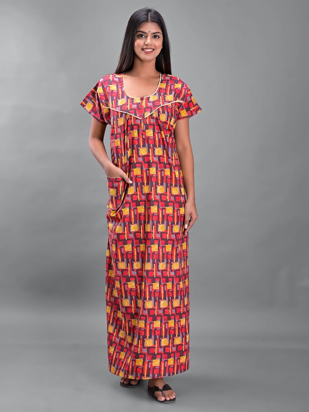     			Apratim - Red Cotton Women's Nightwear Nighty & Night Gowns ( Pack of 1 )